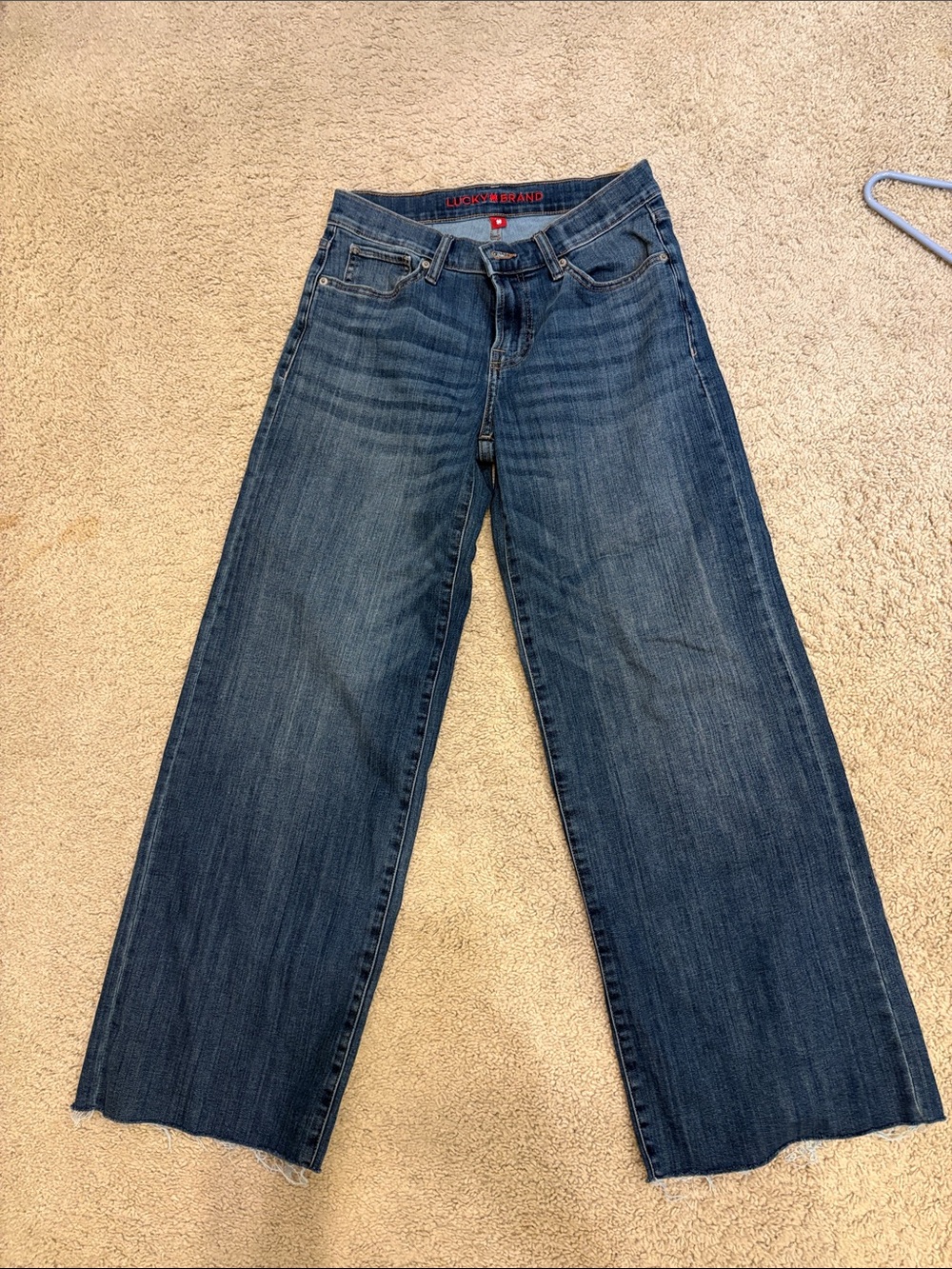 Lucky jeans wide leg ankle length with frayed bottom size 2/26